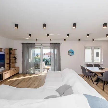 Luxurious Sea View Suite-apartments Torlak Rab Banjol