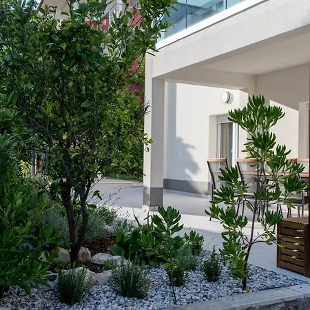 Luxurious Sea View Suite-apartments Torlak Rab