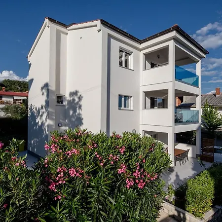Luxurious Sea View Suite-apartments Torlak Rab Banjol