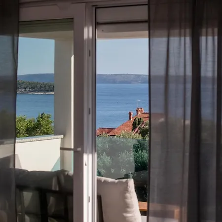 Luxurious Sea View Suite-apartments Torlak Rab *